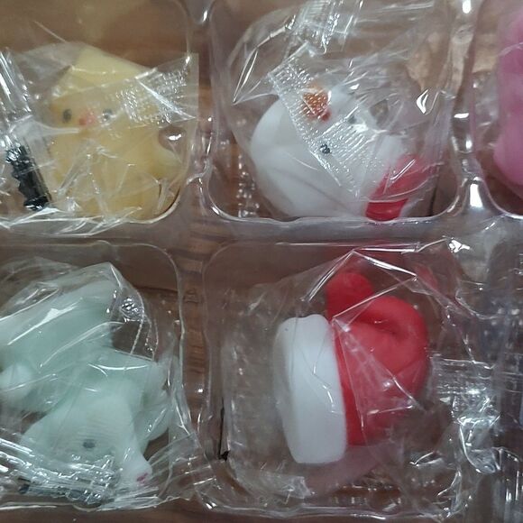 Advent Calendar  Christmas 24 mochi squishables to open New in sealed packages - Picture 7 of 11